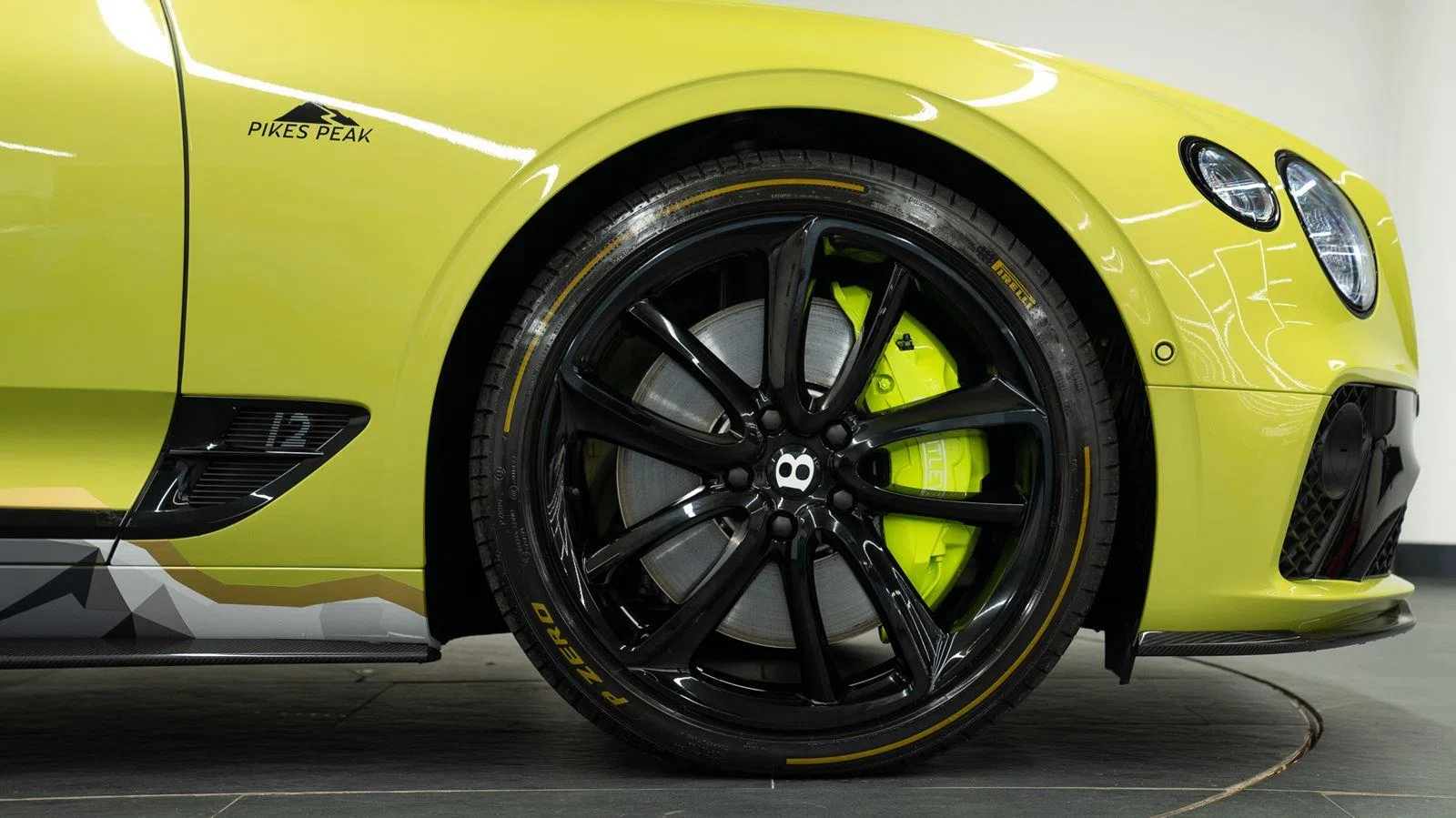 2020 Bentley CONTINENTAL GT W12 Limited Edition Pikes Peak wheel