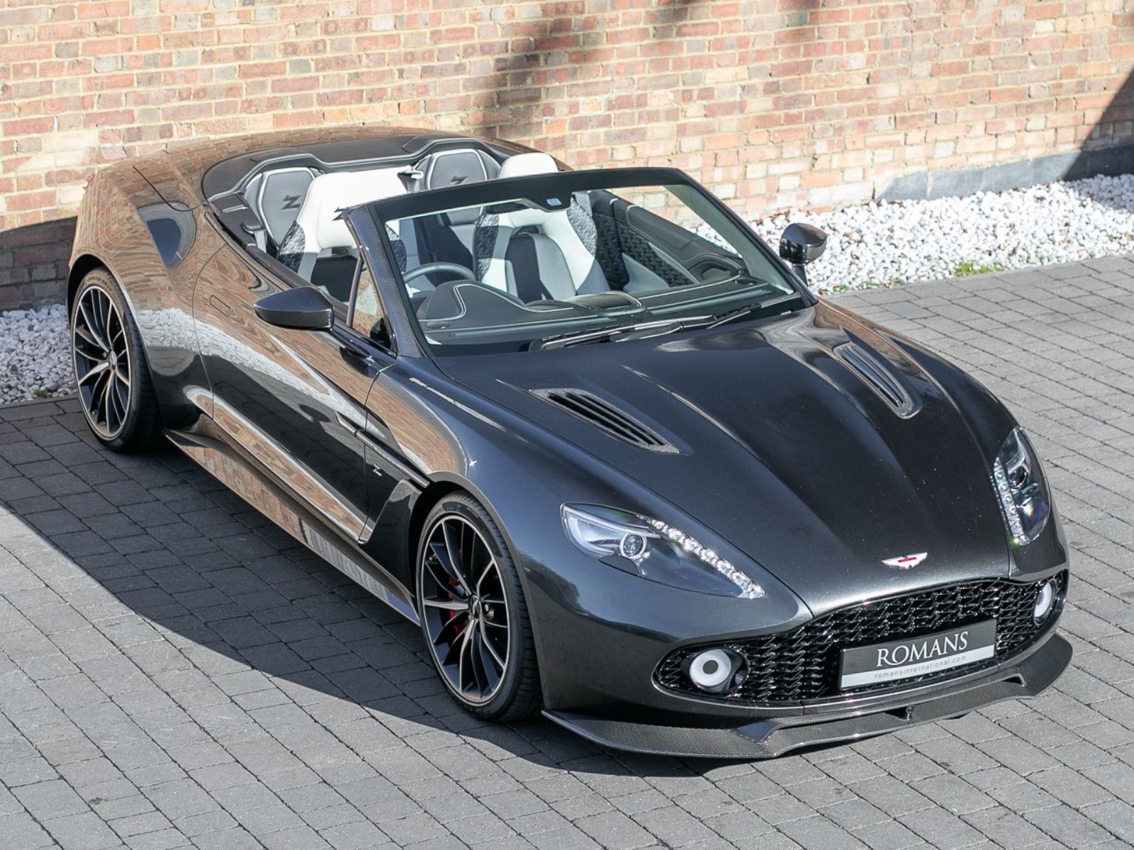2018 Aston Martin Vanquish Zagato Volante