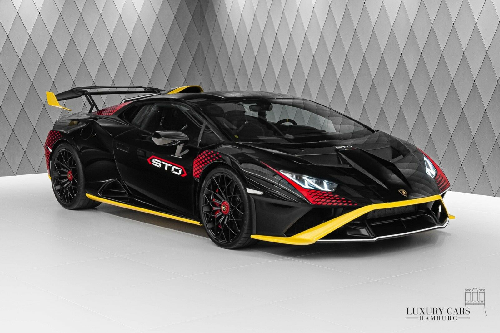 2021 Lamborghini Huracán STO