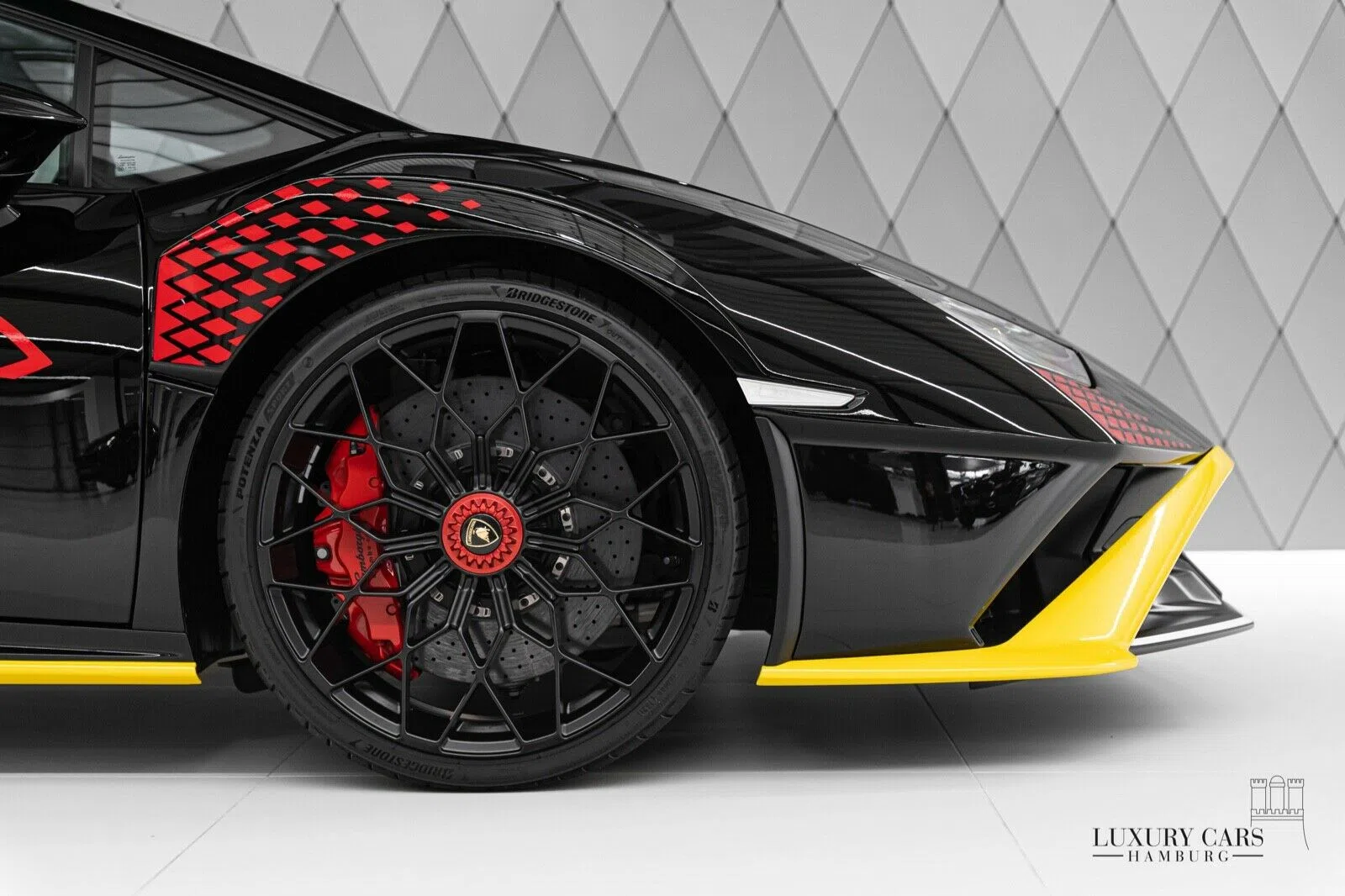 2021 Lamborghini Huracán STO for sale, exterior, Black, Yellow, Red