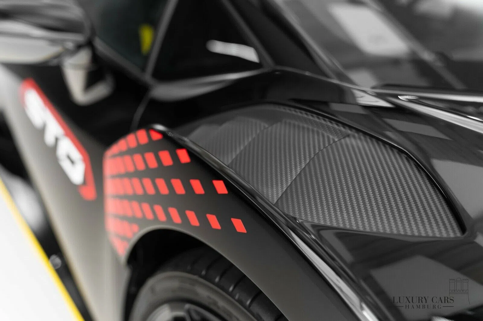 2021 Lamborghini Huracán STO for sale, exterior, Black, Yellow, Red