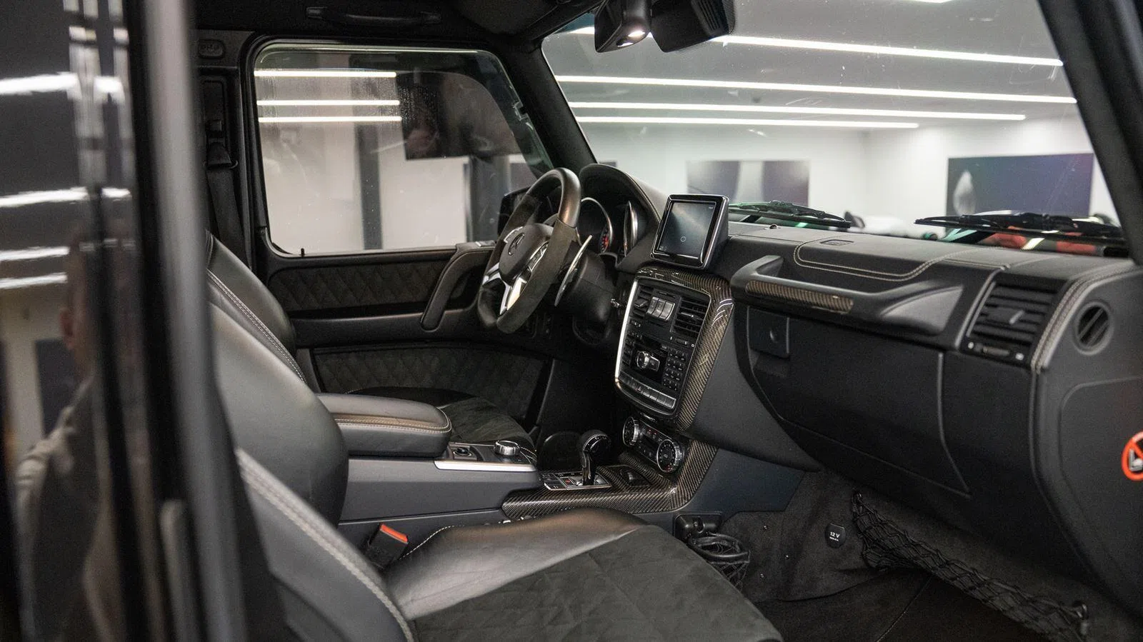 2016 Mercedes-Benz G500 4x4 SQUARED interior, Black Leather/Alcantara