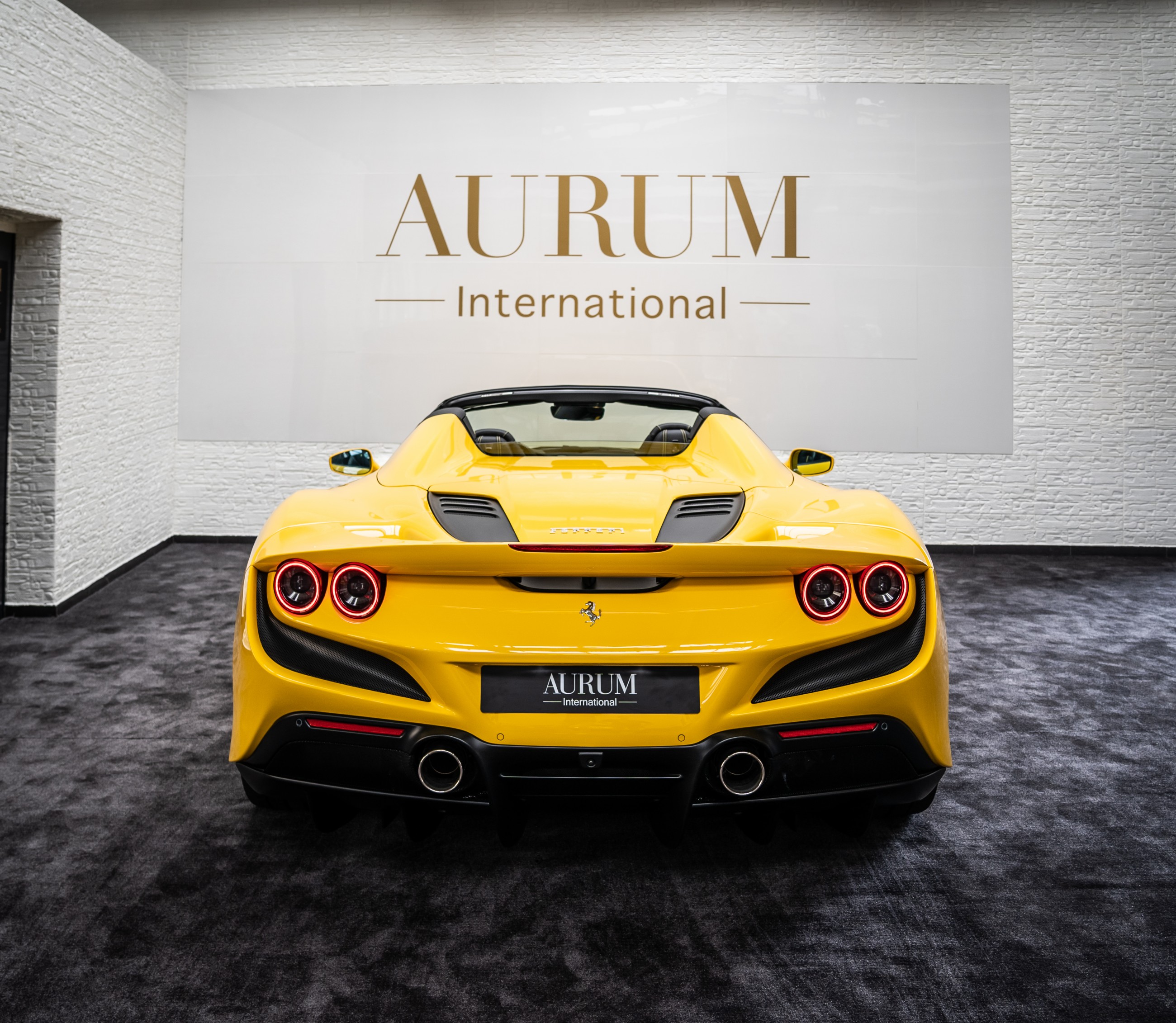 Ferrari F8 Spider, 2/8
