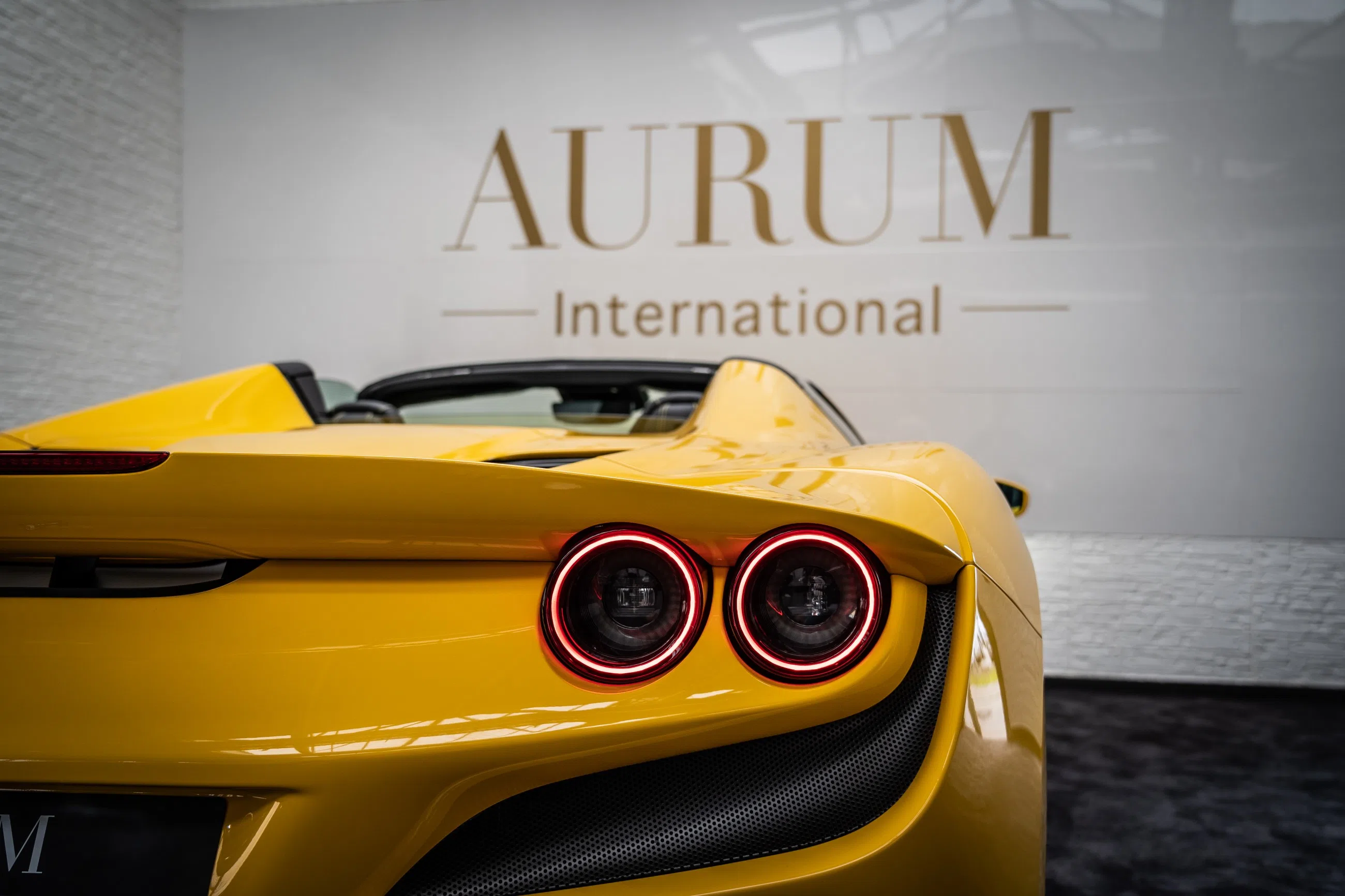Ferrari F8 Spider, exterior, Giallo Modena uni
