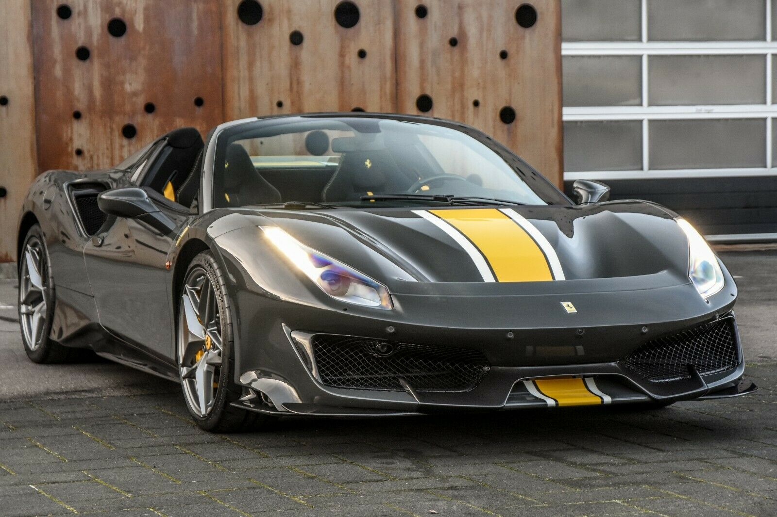 2019 FERRARI 488 PISTA SPIDER, 4/18