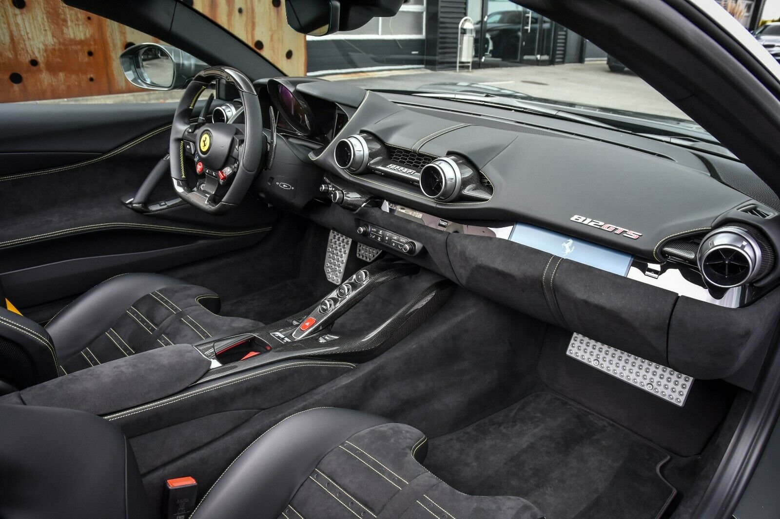 2021 FERRARI 812 GTS, 3/20
