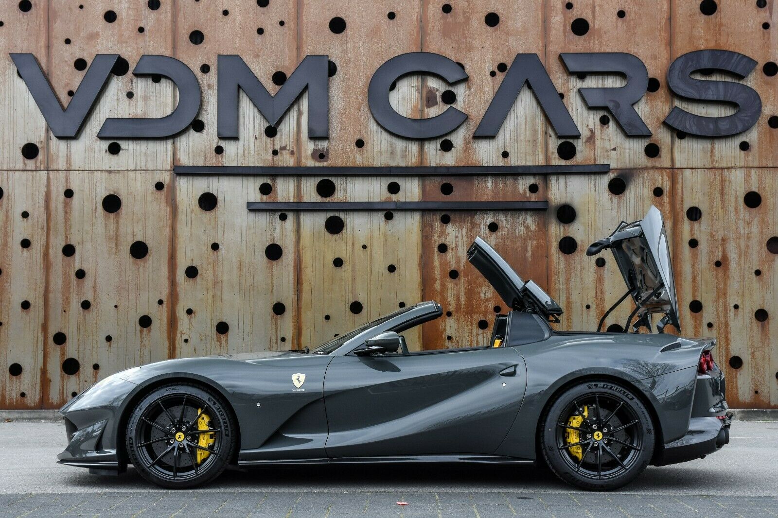 2021 FERRARI 812 GTS, 19/20