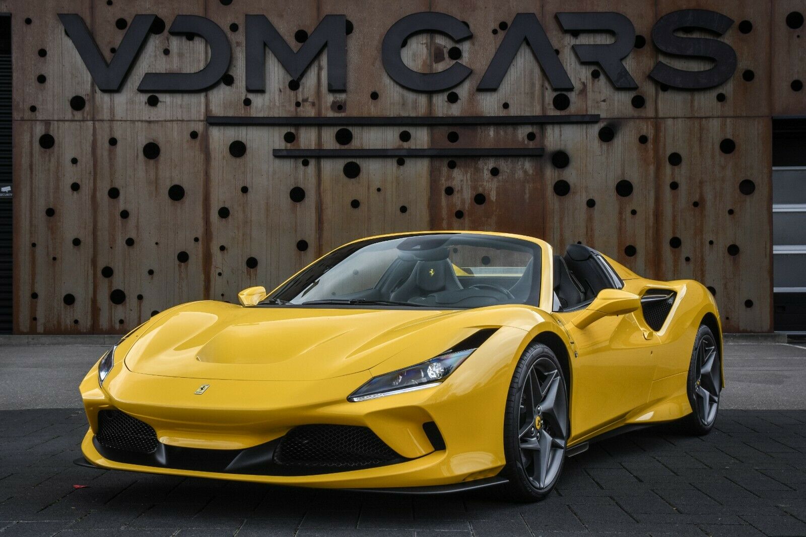2021 Ferrari F8 Spider, 7/20