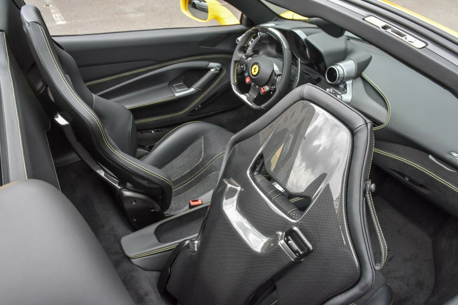 2021 Ferrari F8 Spider, 9/20
