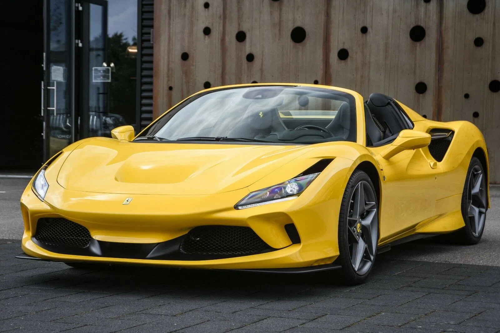 2021 Ferrari F8 Spider for sale, exterior, Yellow