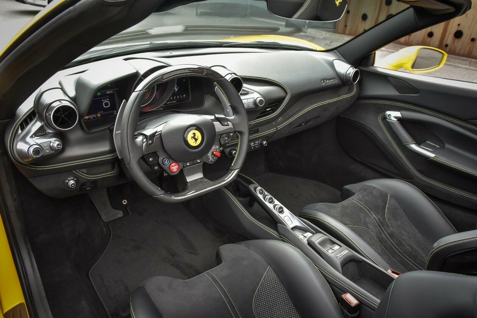 2021 Ferrari F8 Spider, 14/20