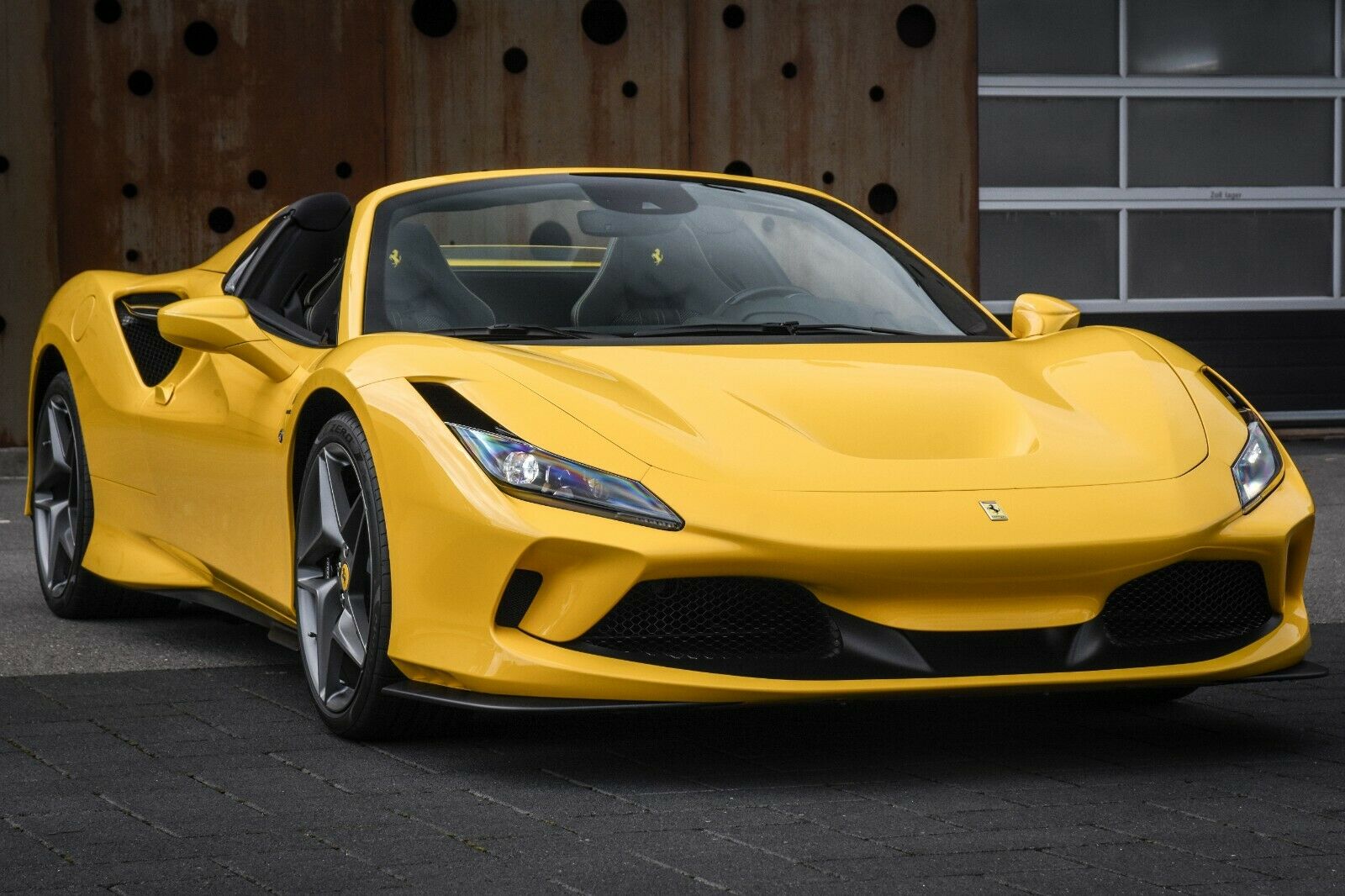 2021 Ferrari F8 Spider, 19/20