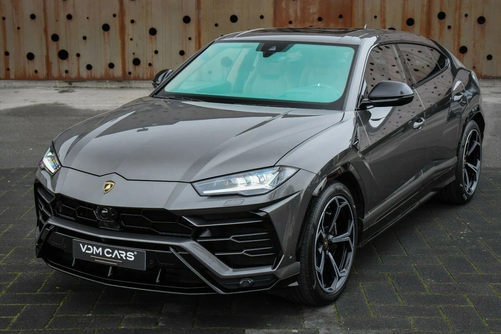 2021 Lamborghini Urus for sale, front three-quarter view, GREY
