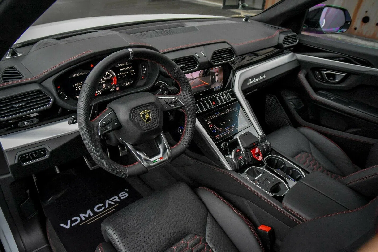 2018 Lamborghini Urus NOVITEC interior