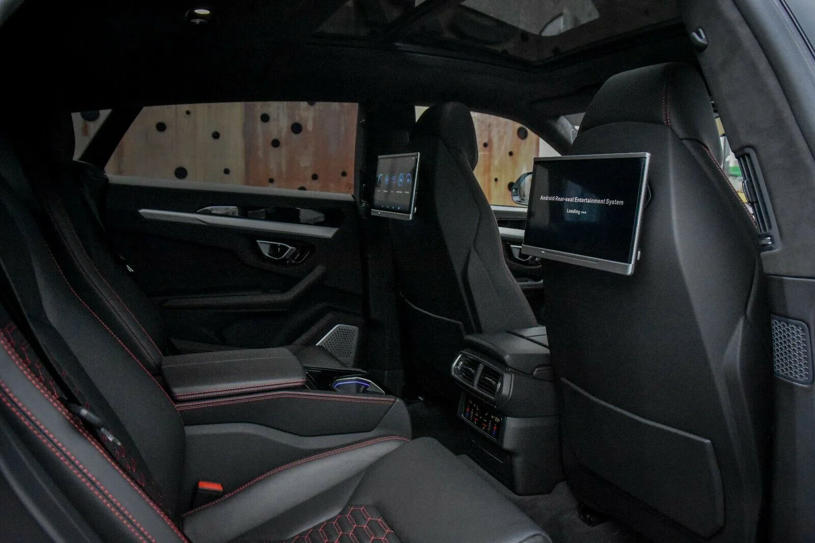 2018 Lamborghini Urus NOVITEC interior, seats