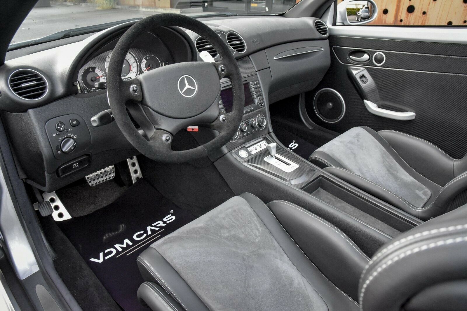 2010 MERCEDES-BENZ CLK DTM AMG Cabrio, 2/20