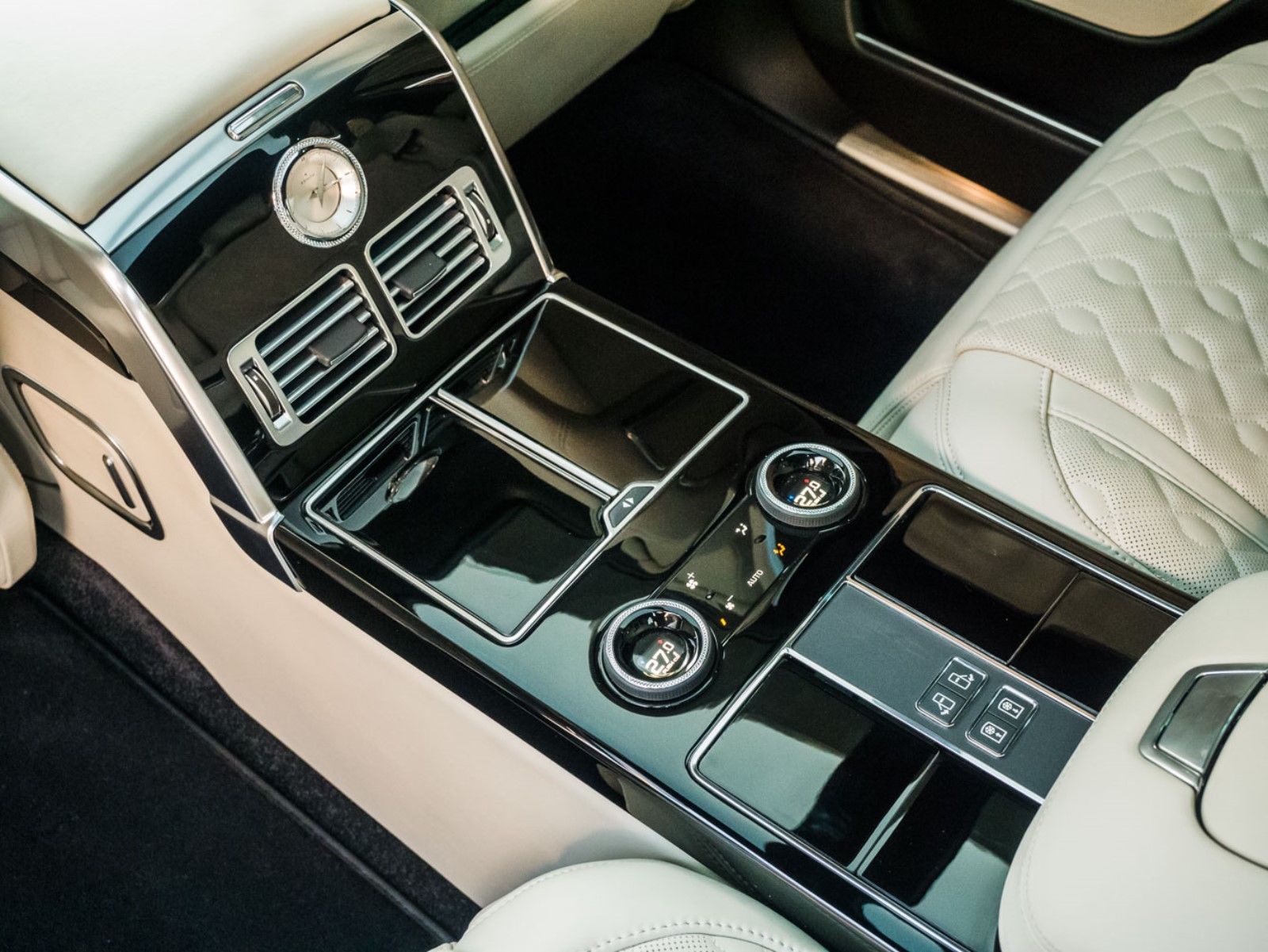 2019 Land Rover Range Rover SV Autobiography, 12/15