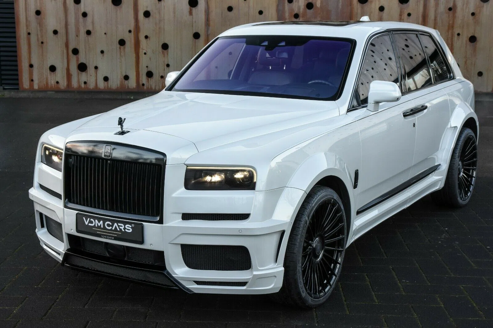 2019 Rolls-Royce Cullinan for sale, exterior, White