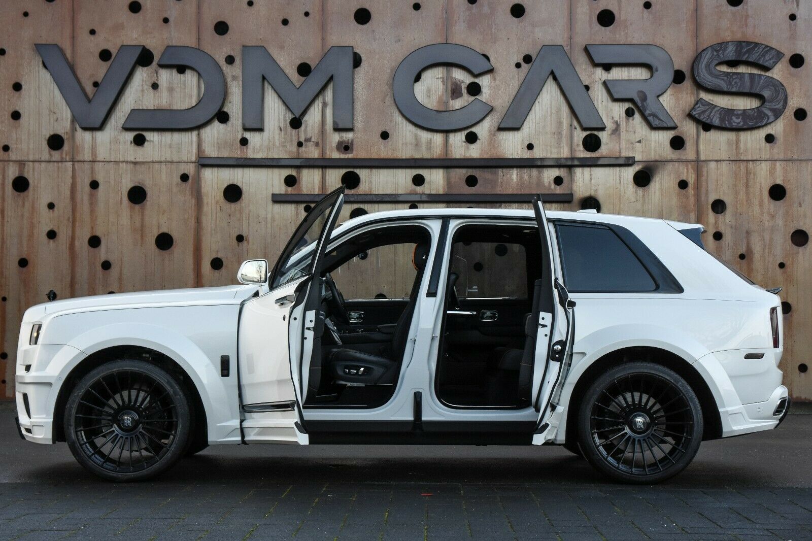 2019 ROLLS-ROYCE CULLINAN, 20/20