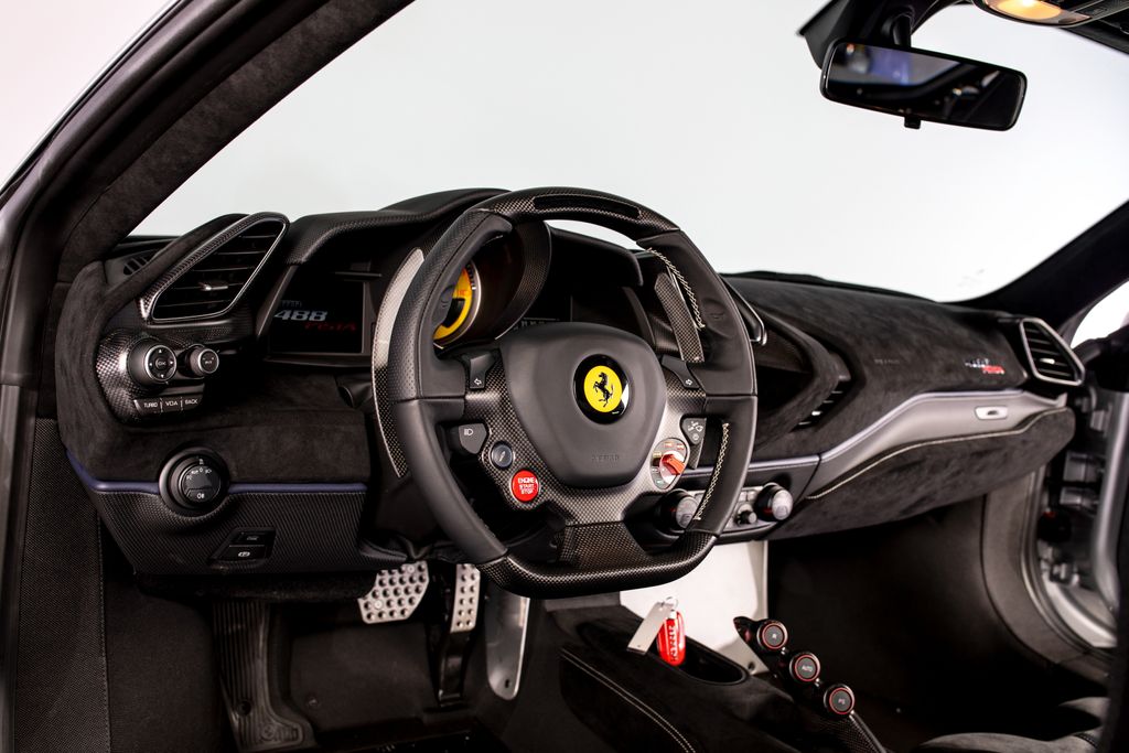 2019 FERRARI 488 PISTA, 8/20
