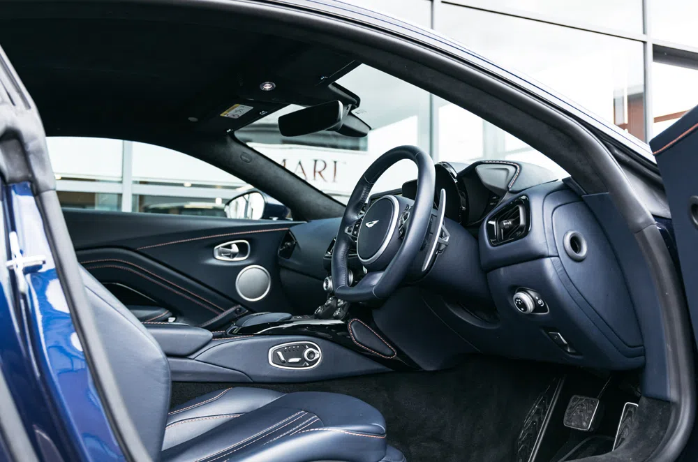 2019 ASTON MARTIN VANTAGE, 4/19