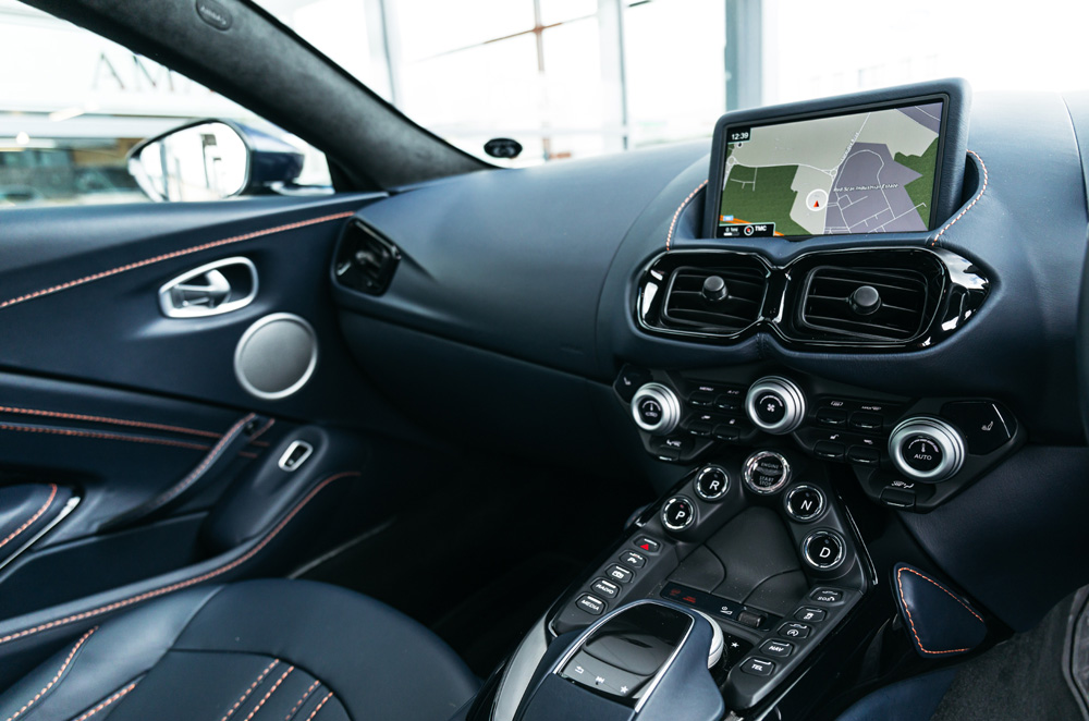 2019 ASTON MARTIN VANTAGE, 6/19