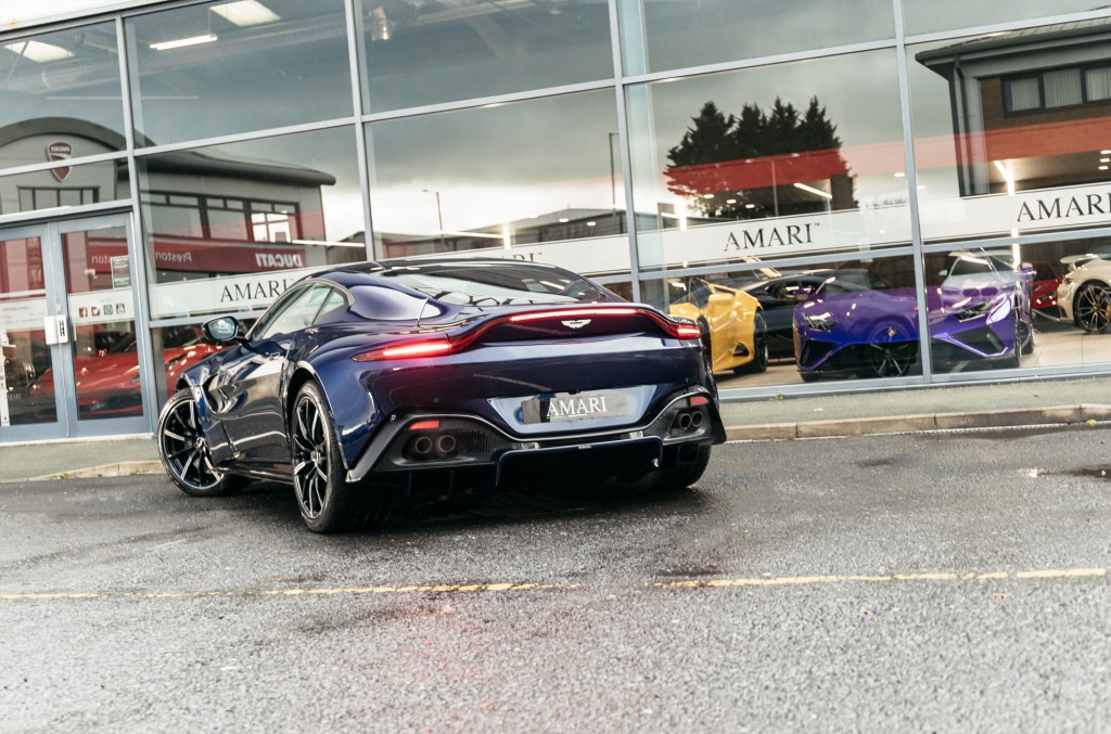 2019 ASTON MARTIN VANTAGE, 10/19