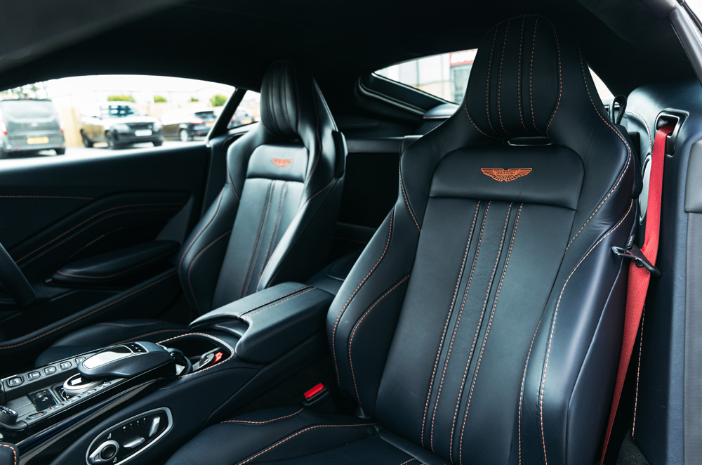 2019 ASTON MARTIN VANTAGE, 13/19