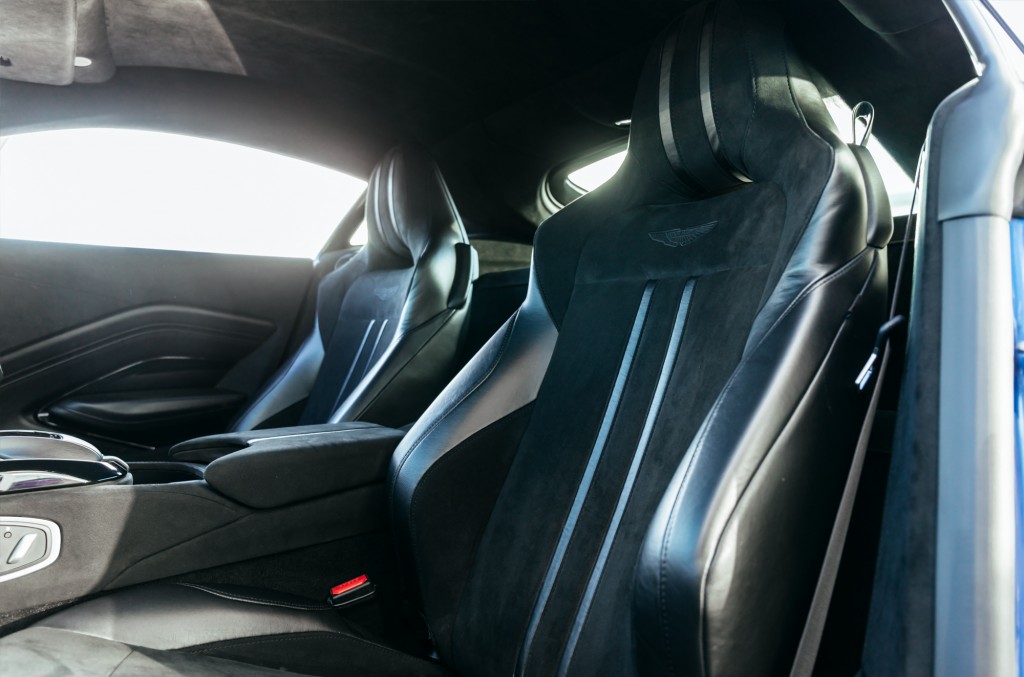 2019 ASTON MARTIN VANTAGE, 21/24