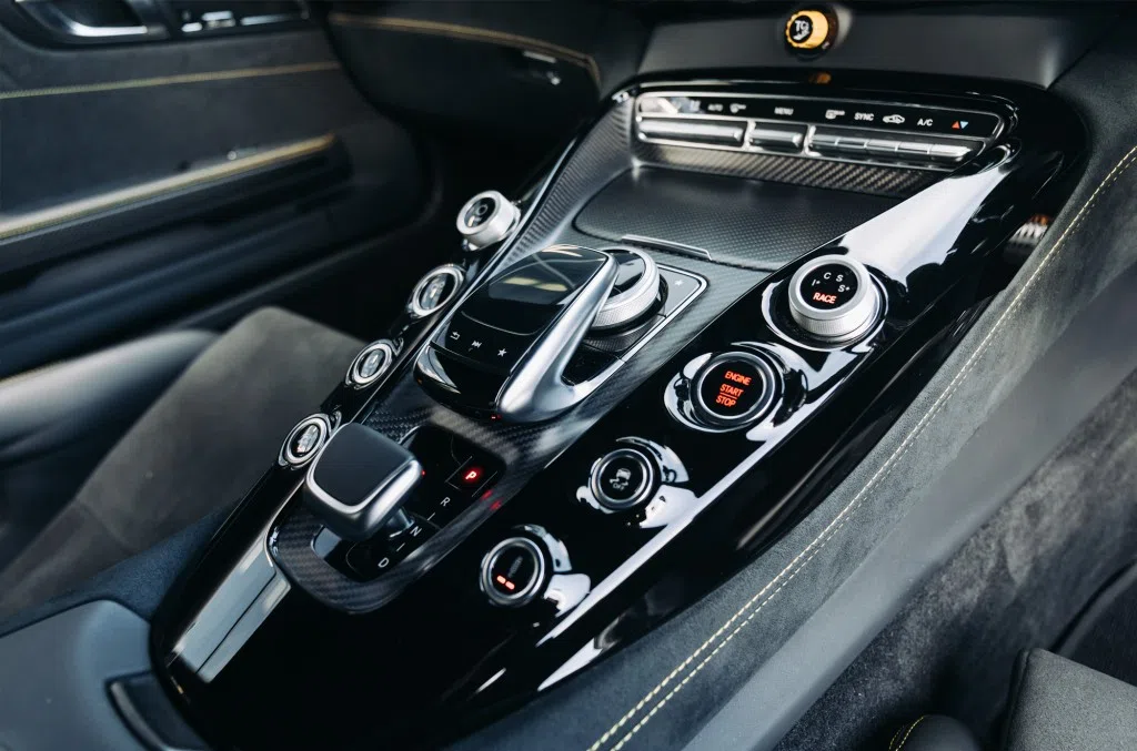 2018 Mercedes-Benz AMG GT Coupe interior, center console