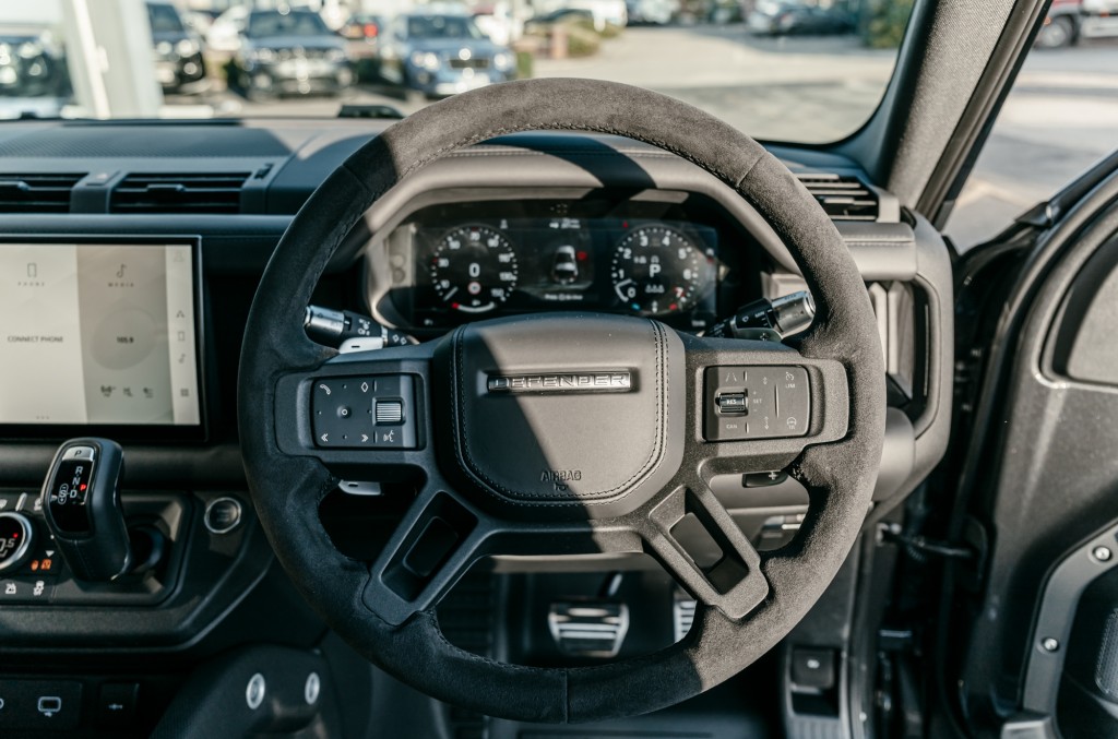 2021 LAND ROVER DEFENDER V8, 2/20