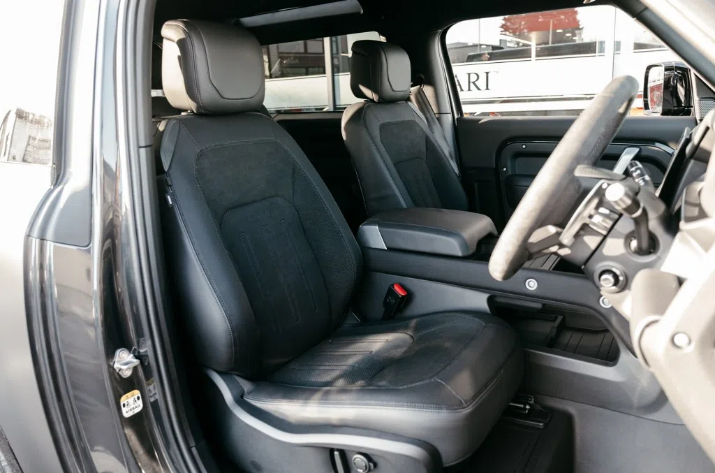 2021 Land Rover Defender V8 interior, seats, Ebony Hide