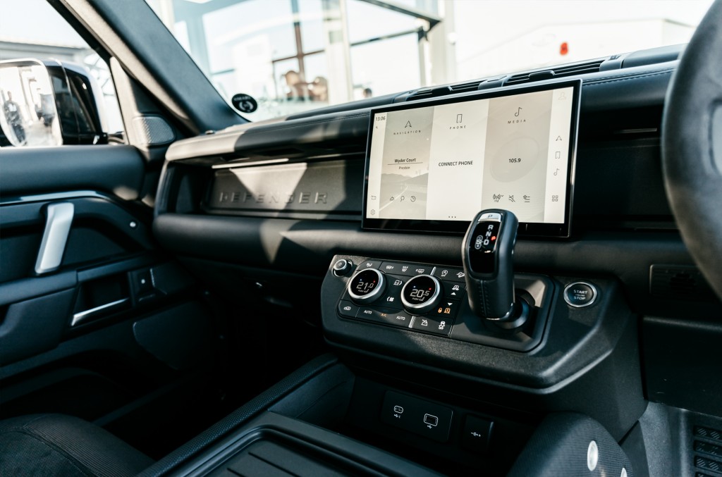 2021 LAND ROVER DEFENDER V8, 13/20