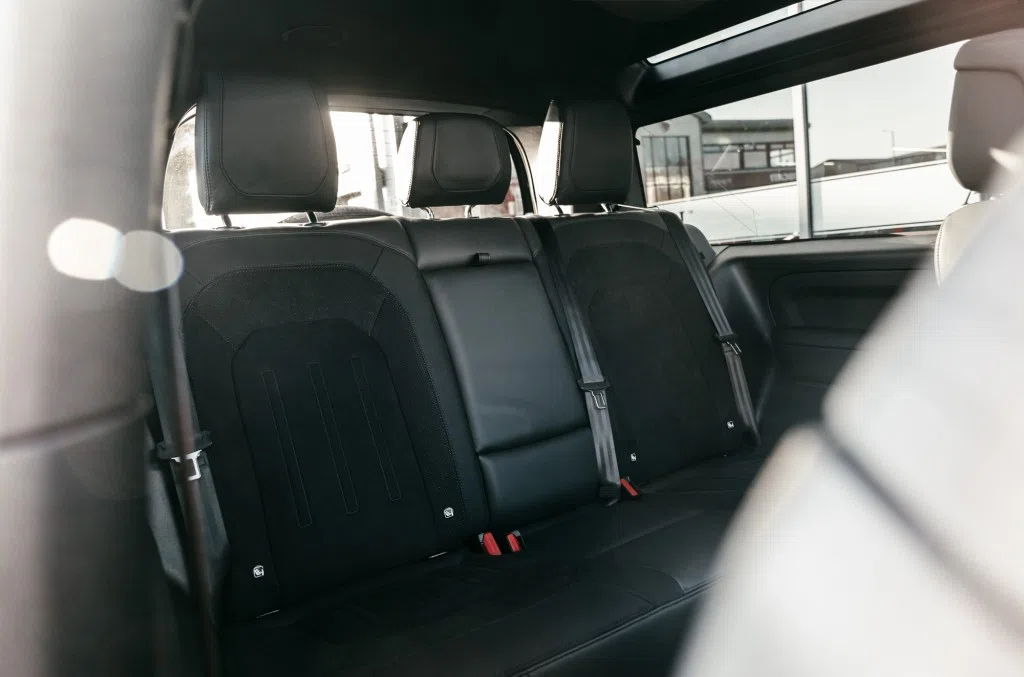 2021 Land Rover Defender V8 interior, seats, Ebony Hide