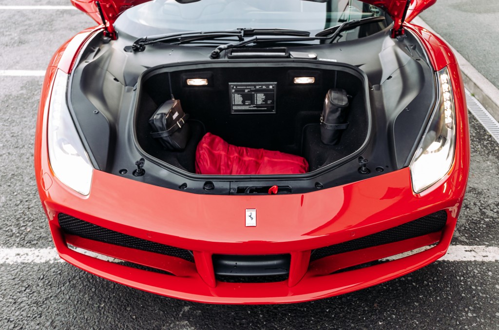 2016 FERRARI 488 GTB, 9/18