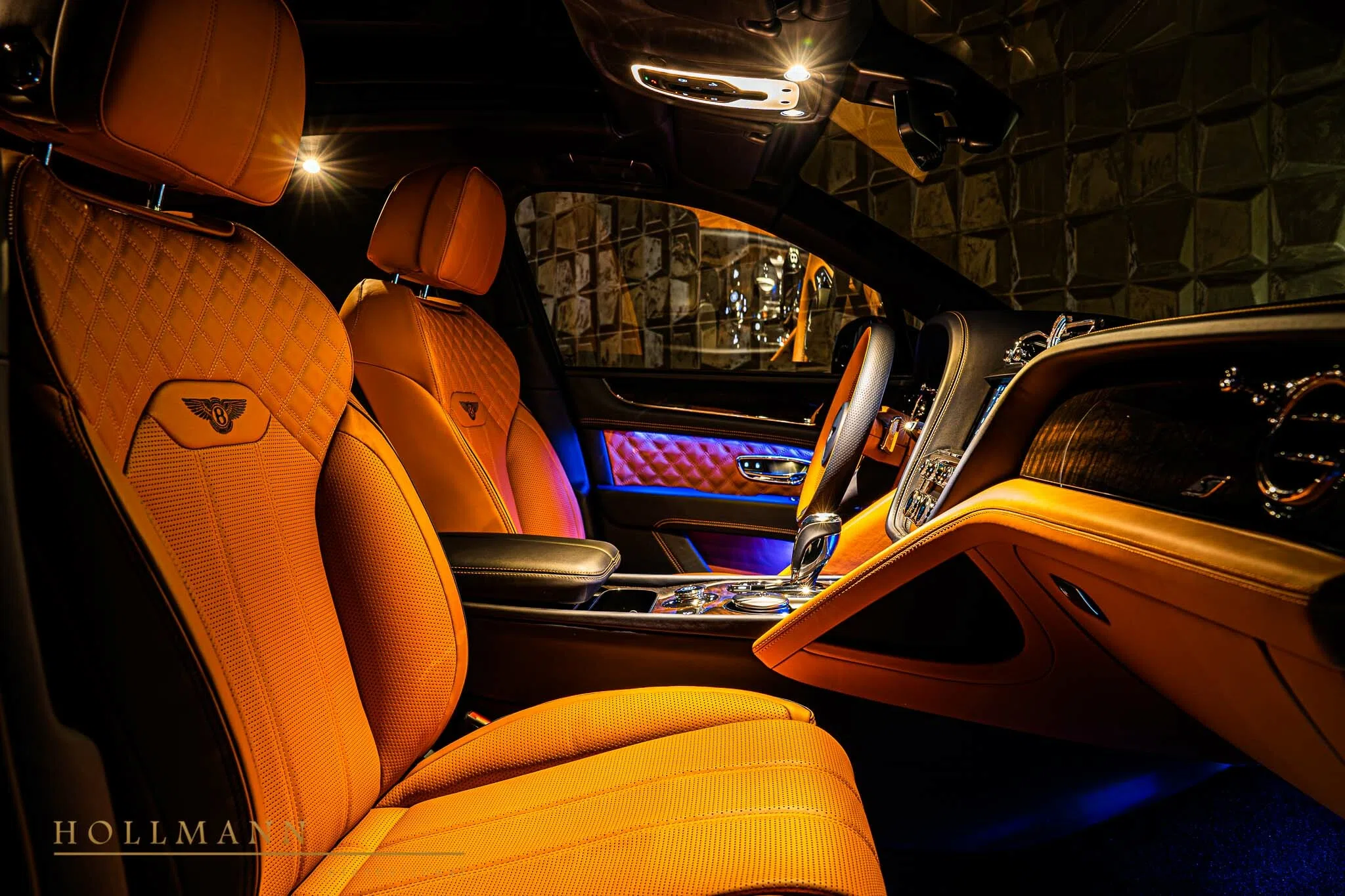 2021 Bentley Bentayga S interior, seats, Newmarket Tan