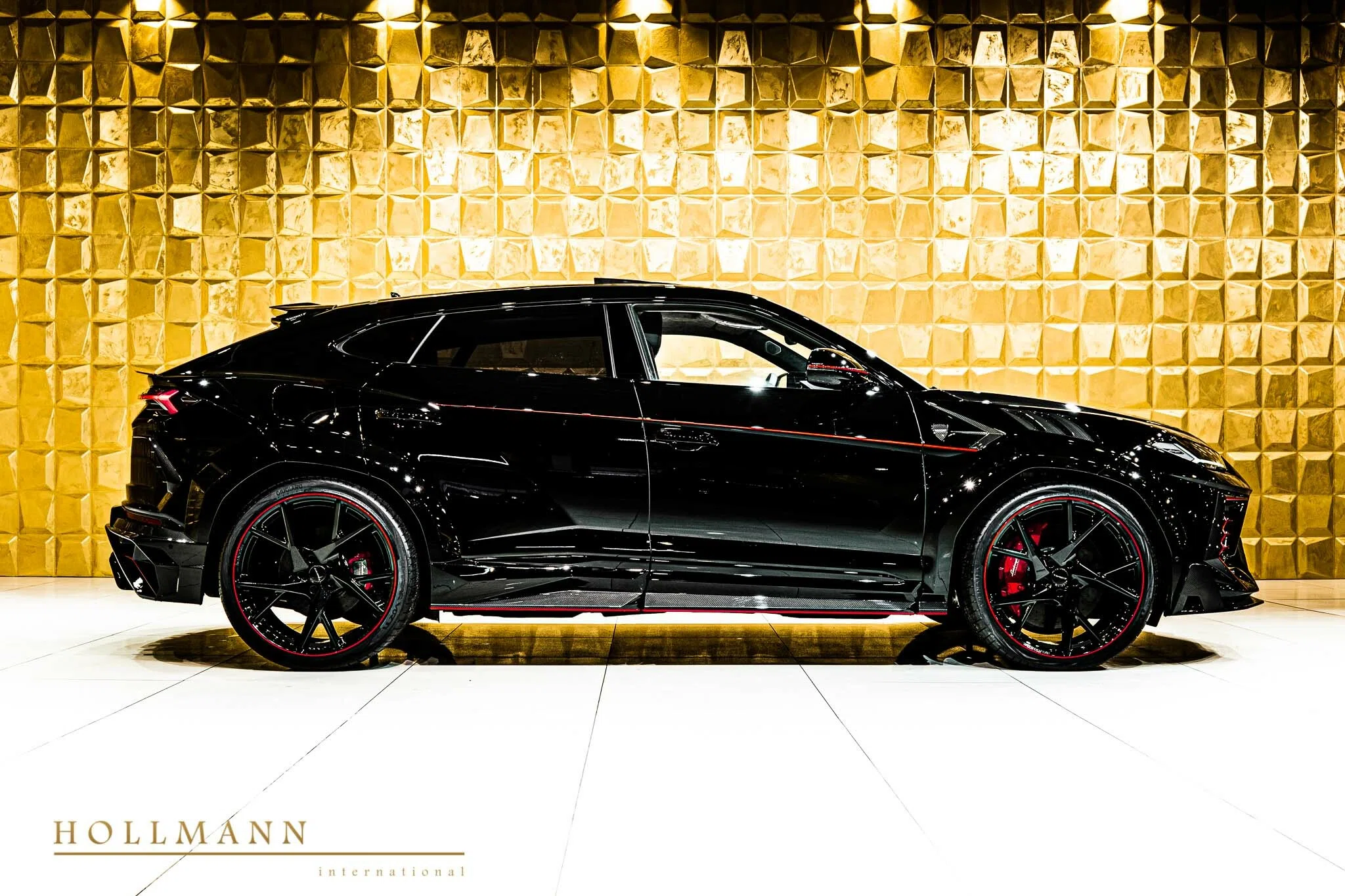 2022 Mansory Urus Venatus for sale, exterior, Nero Noctis