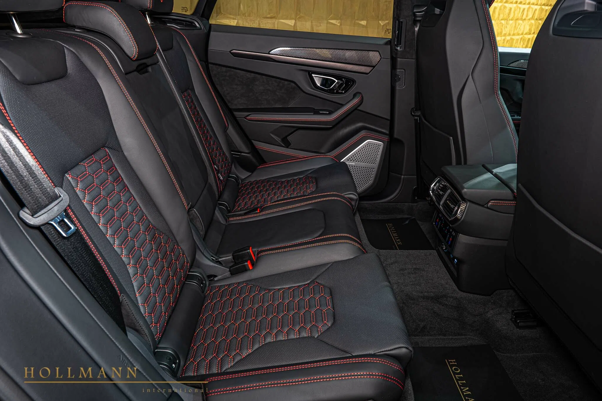 2022 Mansory Urus Venatus interior, seats, Nero Ade + Rosso Alala