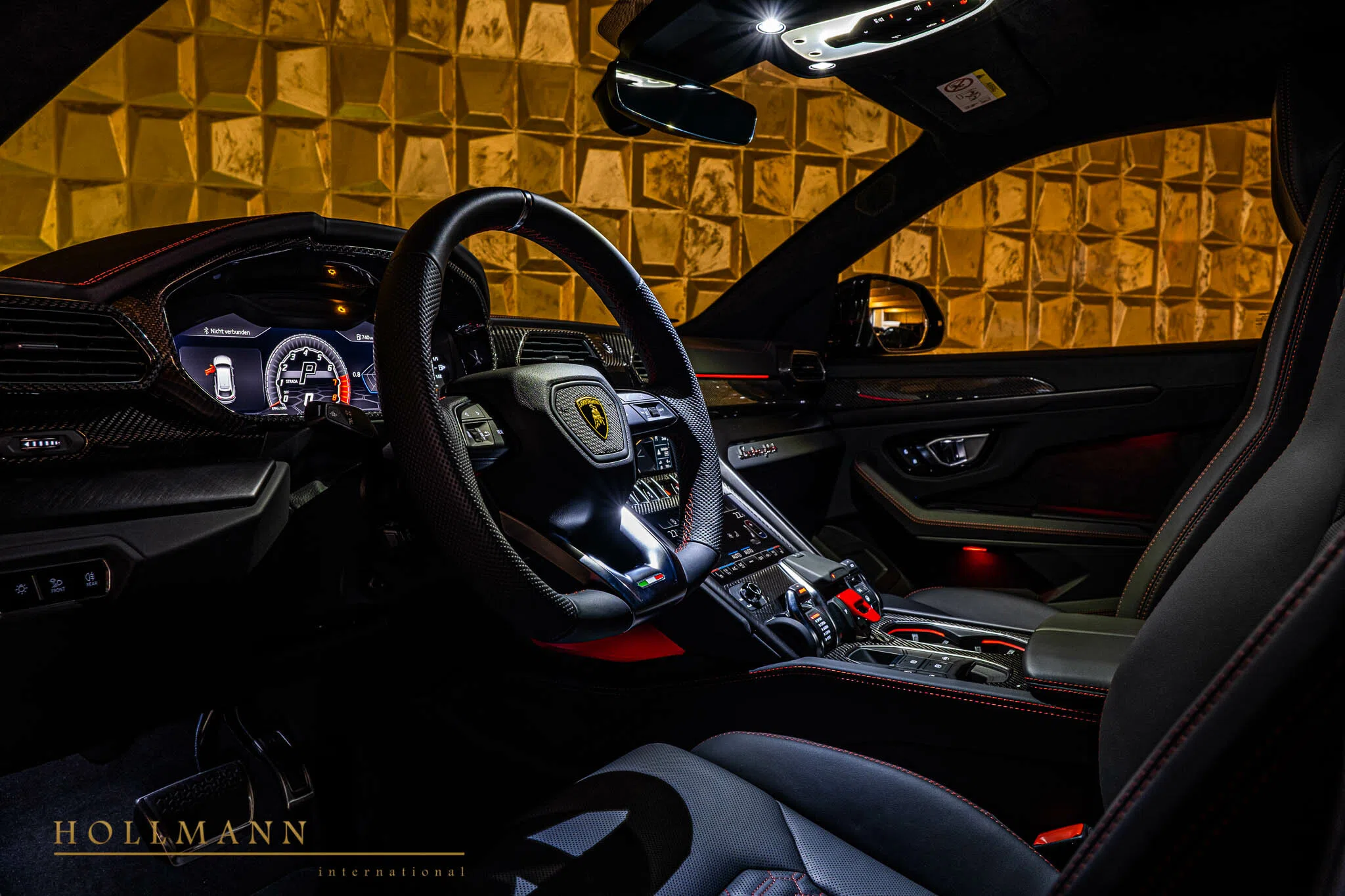 2022 Mansory Urus Venatus interior, dashboard, Nero Ade + Rosso Alala