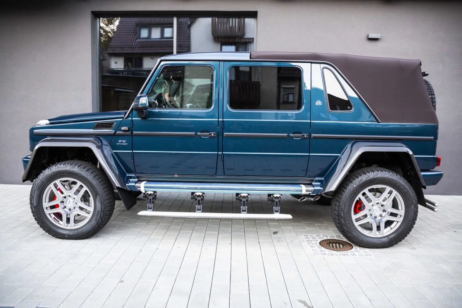2018 Mercedes-Maybach G650 Landaulet - 1 of 99 for sale, exterior, Designo Meerblau Metallic