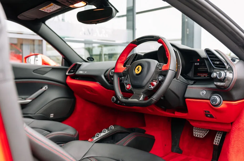 2016 FERRARI 488 GTB interior, Nero Hide