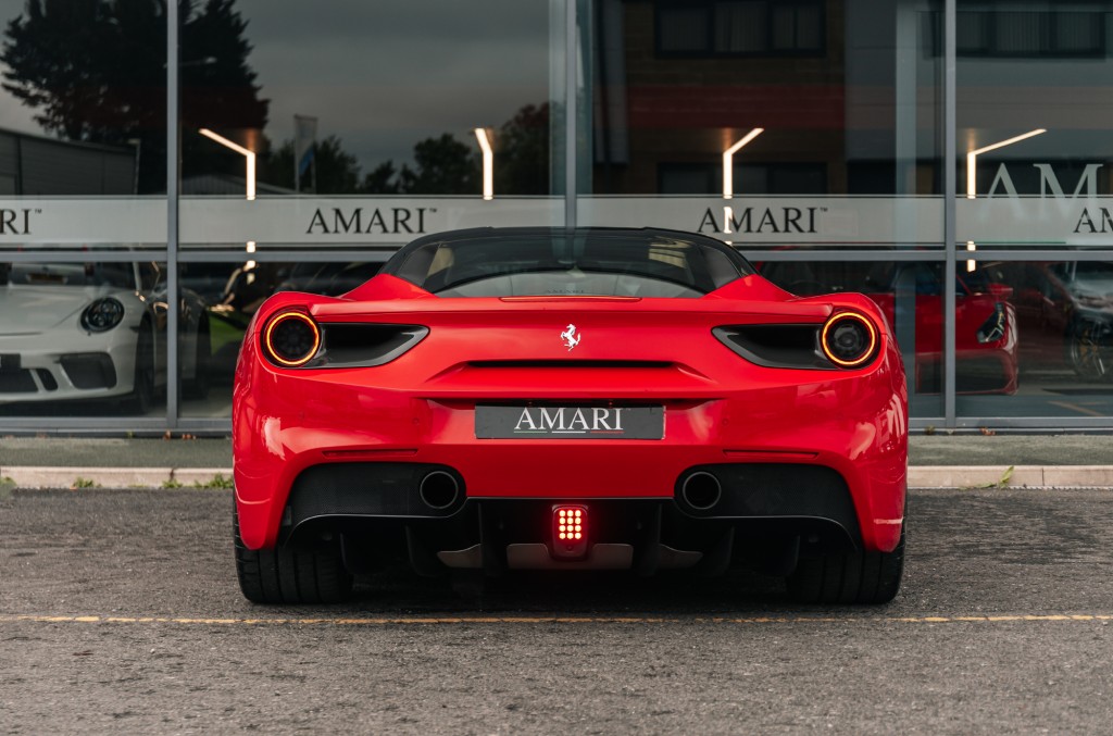 2016 FERRARI 488 GTB, 6/18