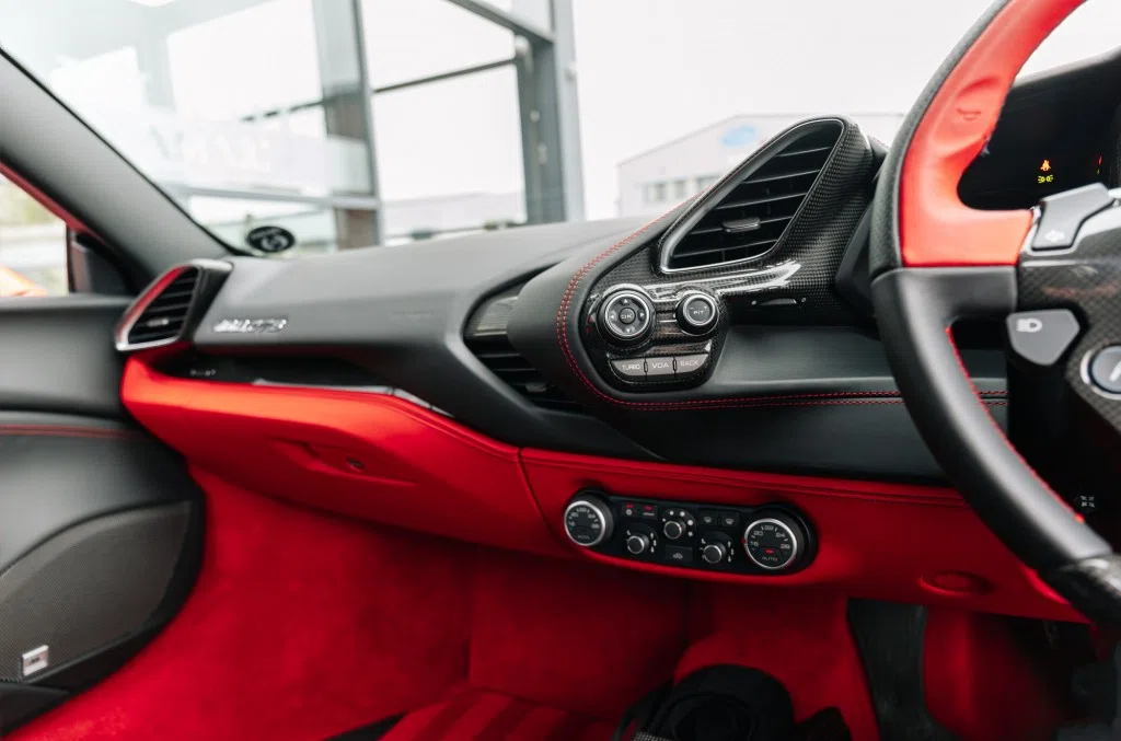 2016 FERRARI 488 GTB interior, Nero Hide