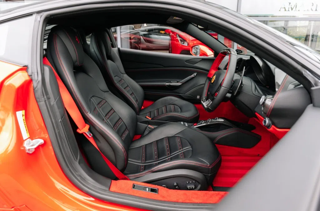 2016 FERRARI 488 GTB interior, seats, Nero Hide