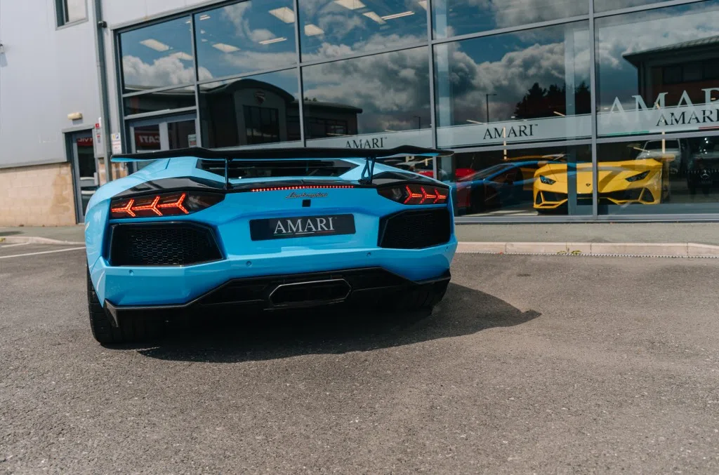 2013 Lamborghini Aventador Coupe for sale, exterior, Blue Cepheus