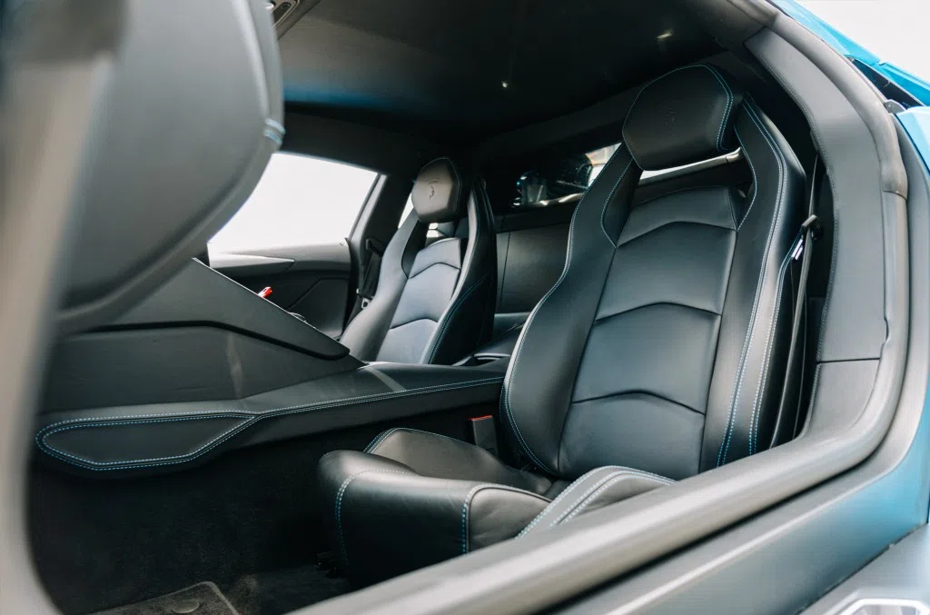 2013 Lamborghini Aventador Coupe interior, seats, Nero Hide