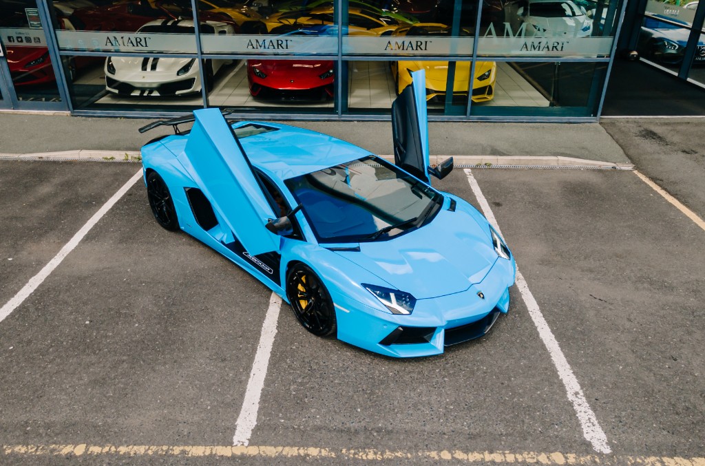 2013 LAMBORGHINI AVENTADOR COUPE, 8/20