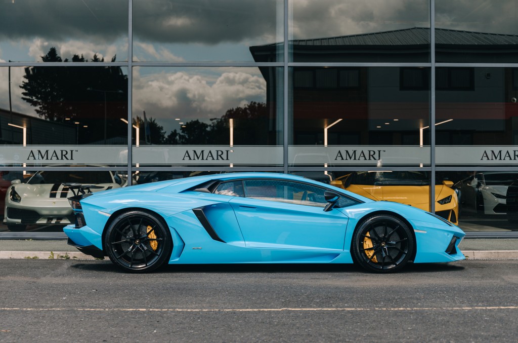 2013 LAMBORGHINI AVENTADOR COUPE, 9/20