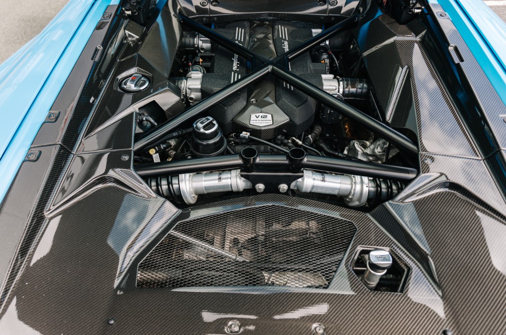 2013 LAMBORGHINI AVENTADOR COUPE, 18/20