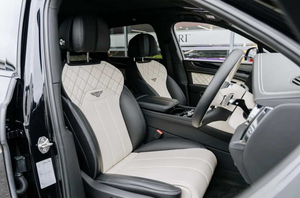 2020 Bentley Bentayga interior, seats, Black Hide